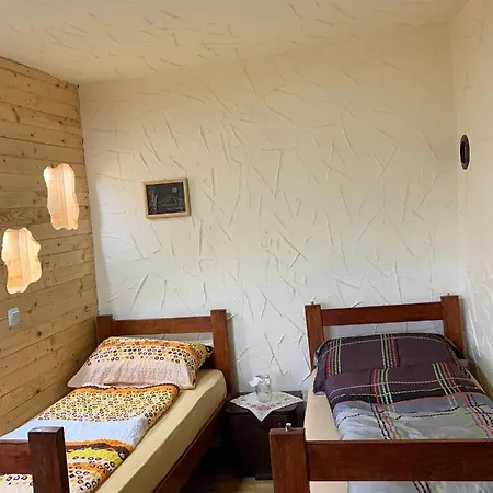 Konaciste Mali Izvor *