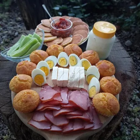 Konaciste Mali Izvor *