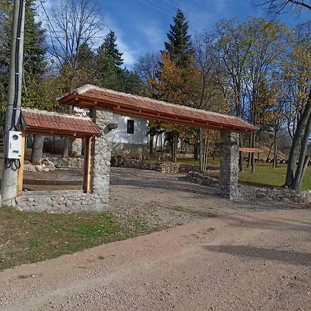 Konaciste Mali Izvor