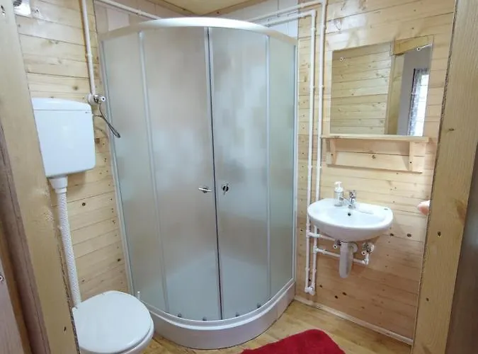 Konaciste Mali Izvor Ferienhaus Boljevac