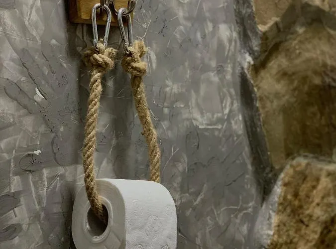 Konaciste Mali Izvor *